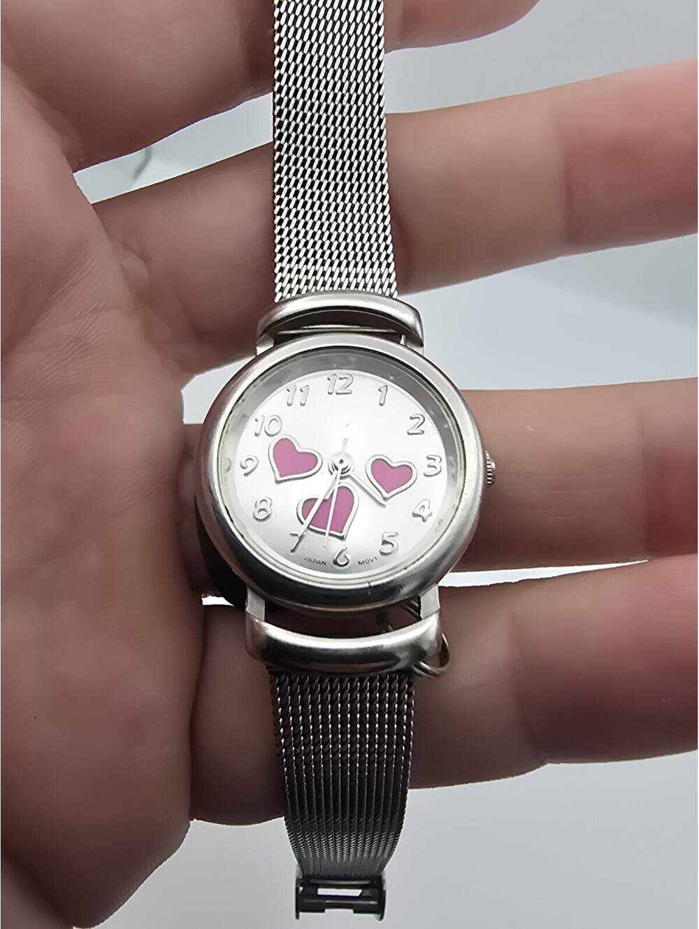 Heart Themed Wristwatch Silver Toned Stainless Steel Band Round Face Stylish